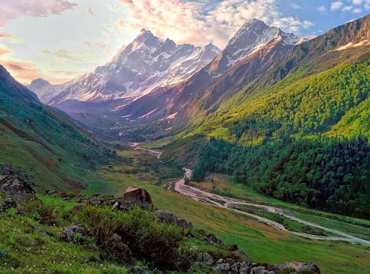 Har Ki Dun valley trek pristine Himalayan valley Uttarakhand