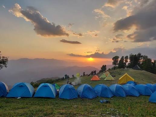 Nag Tibba weekend trek Dehradun beginner Himalayan trek Uttarakhand